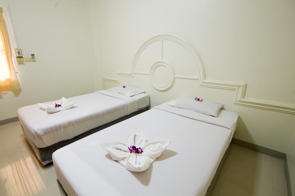 A.P.Garden Hotel Каласин Екстериор снимка